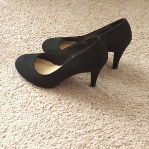 Size 9 Kelly & Kate Larissa Black Pumps